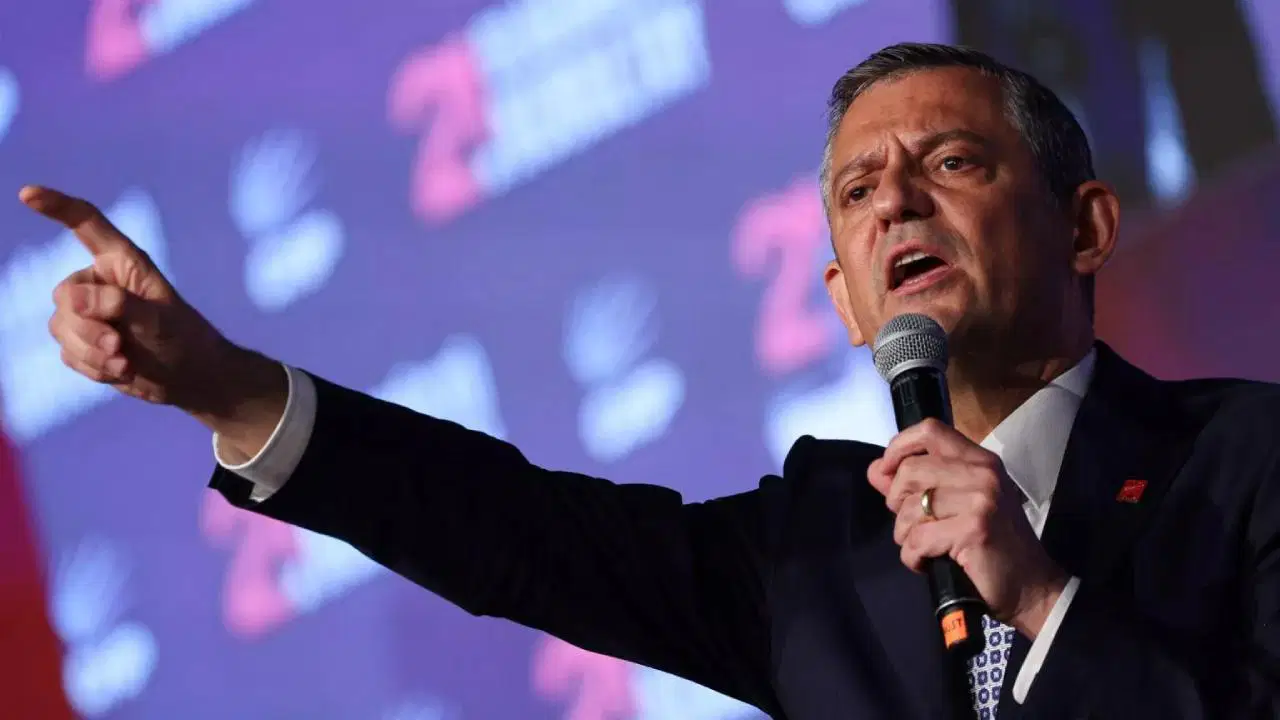 Özel'den Kurultay davasına ilişkin açıklama