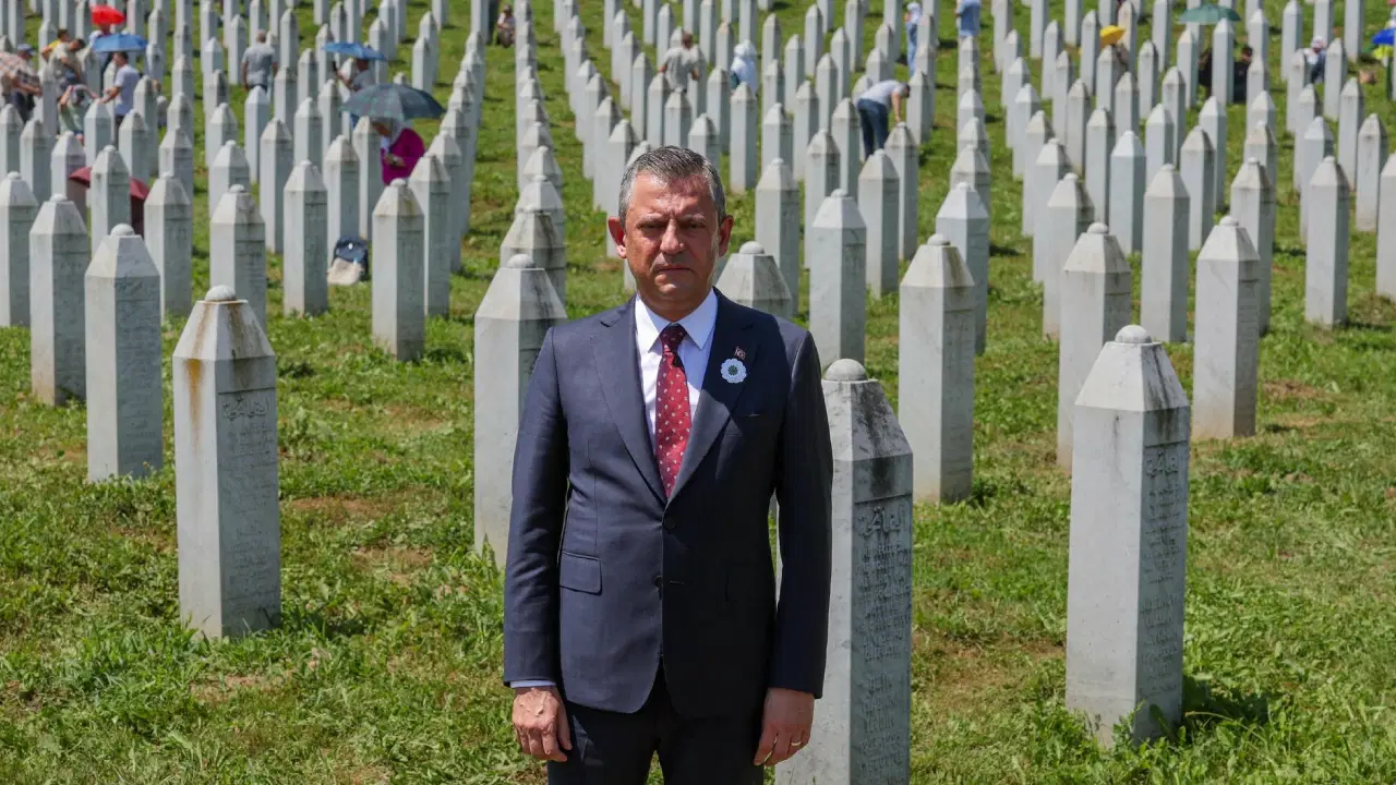 Özgür Özel'den Srebrenitsa Katliamı mesajı