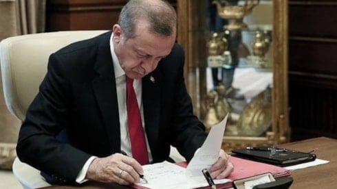 14 fakülte ve enstitü kapatıldı