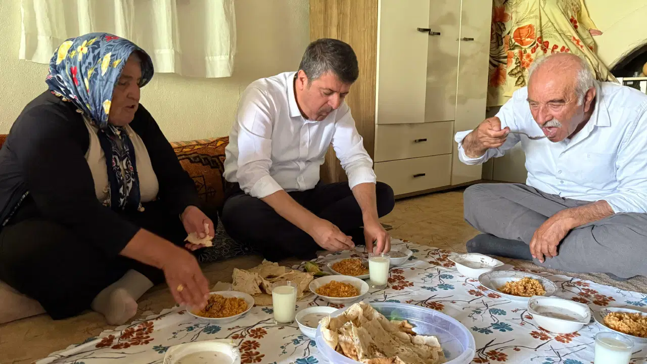 Ev hapsi kaldırılan Tutdere, ailesini ziyaret etti