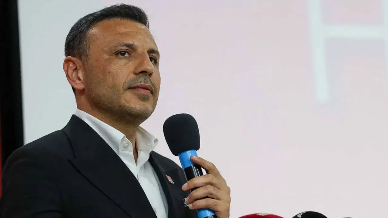 Özgür Çelik'ten Mehmet Murat Çalık çağrısı