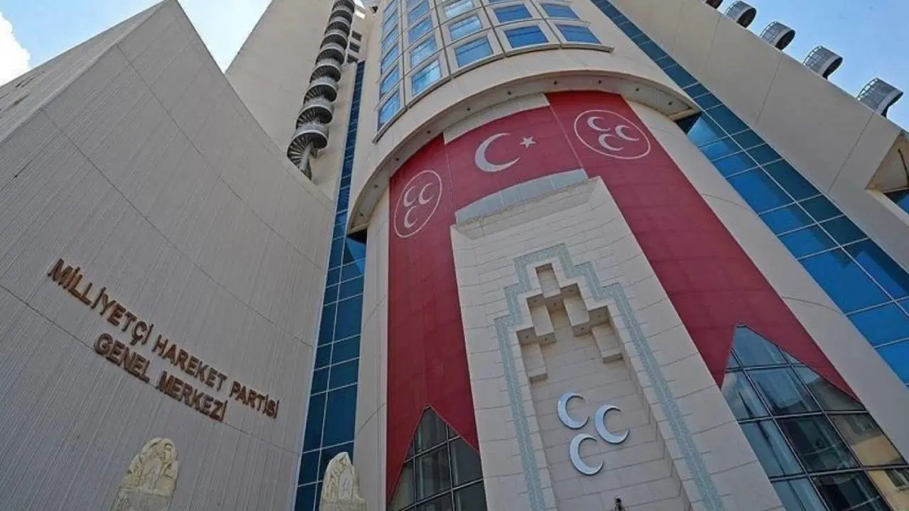 MHP’de istifa depremi: Partiden ayrıldıklarını duyurdular!
