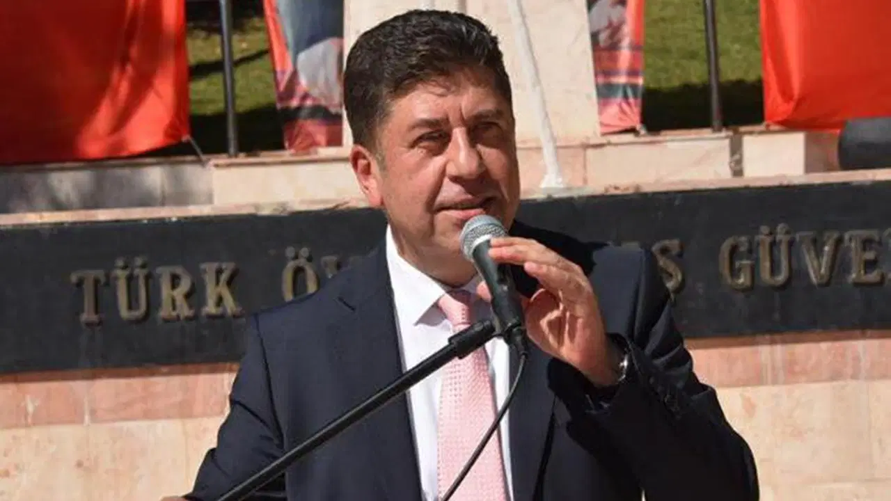 'Bizim rakibimiz devlet' dedi, AKP 'özür'e çağırdı