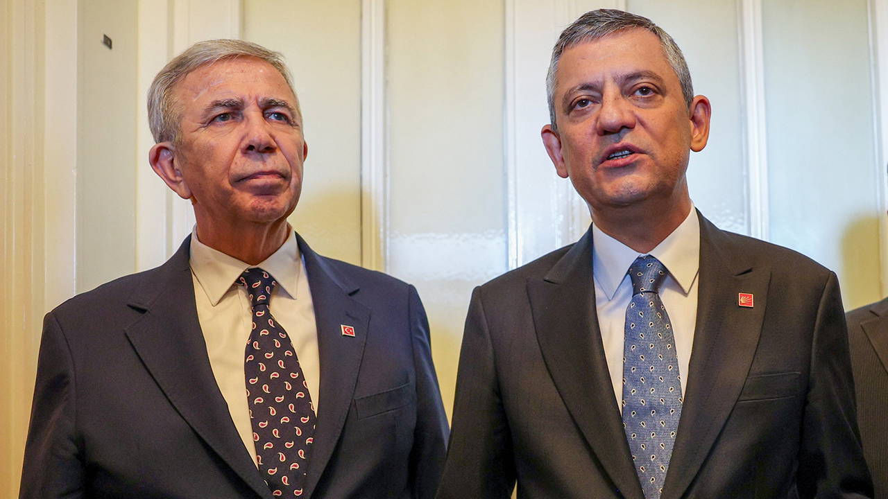 Özgür Özel ve Mansur Yavaş'tan sürpriz görüşme