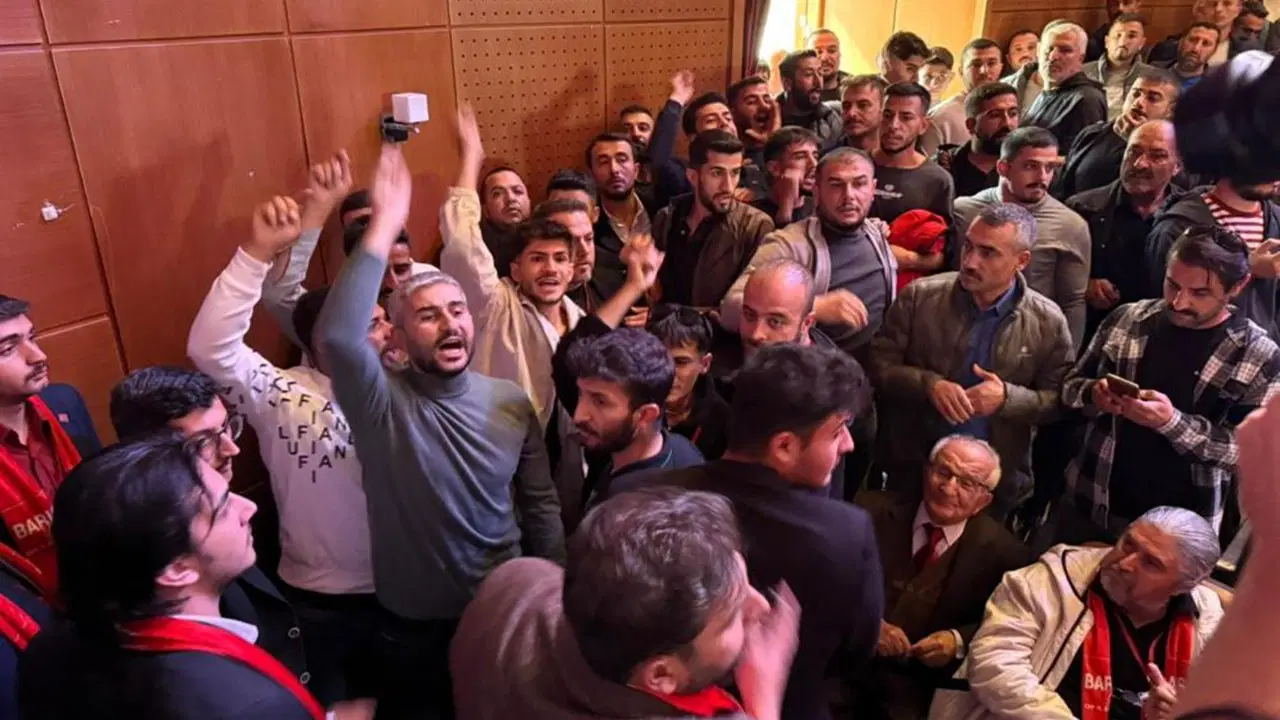 CHP Malatya İl Kongresi'nde gerginlik