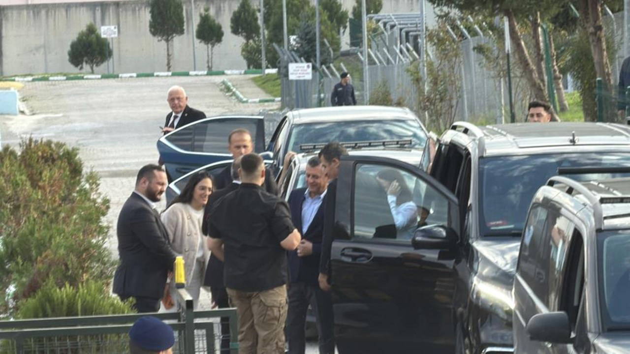 Özel'den Düzce’de tutuklu Pınar Türker’e ziyaret