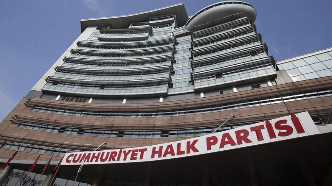 Berhan Şimşek ve 2 isim CHP'den ihraç edildi!
