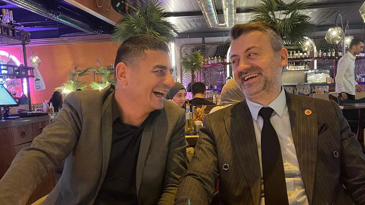 ‘Kahkaha dolu’ pozları tepki aldı