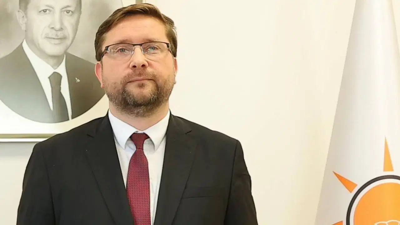 AKP’nin ilçe başkanı istifa etti!