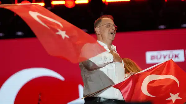 'Cumhuriyet öfkenin değil, umudun adıdır'