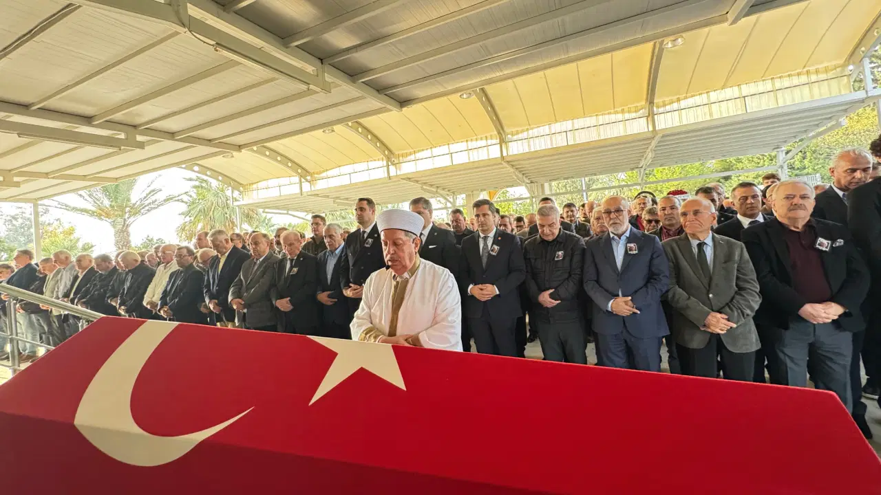 Eski CHP İzmir Milletvekili Ali Rıza Bodur son yolculuğuna uğurlandı