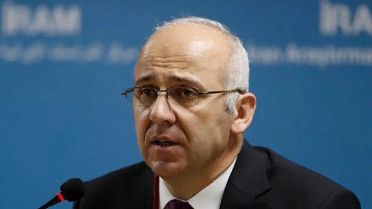 SBF profesörünün '10 Kasım' hazımsızlığı!