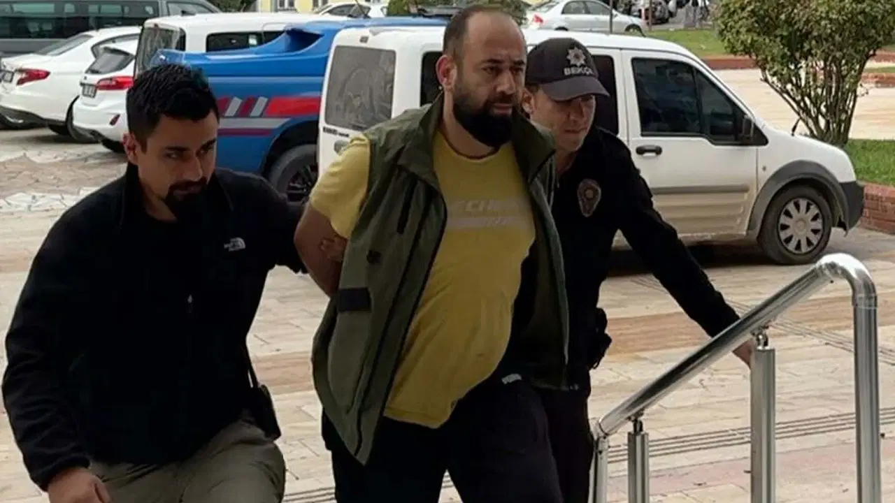 10 Kasım'da saygı duruşuyla alay edene ev hapsi