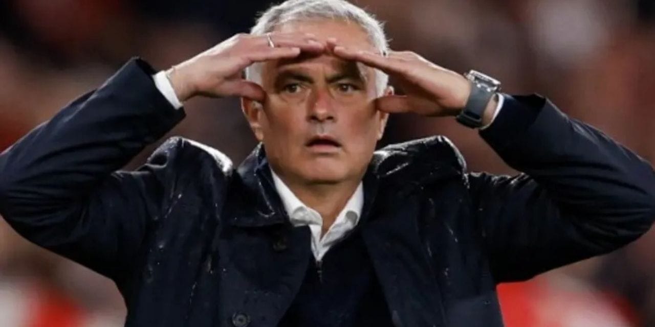 Mourinho'ya son darbe: Yıkıldı!