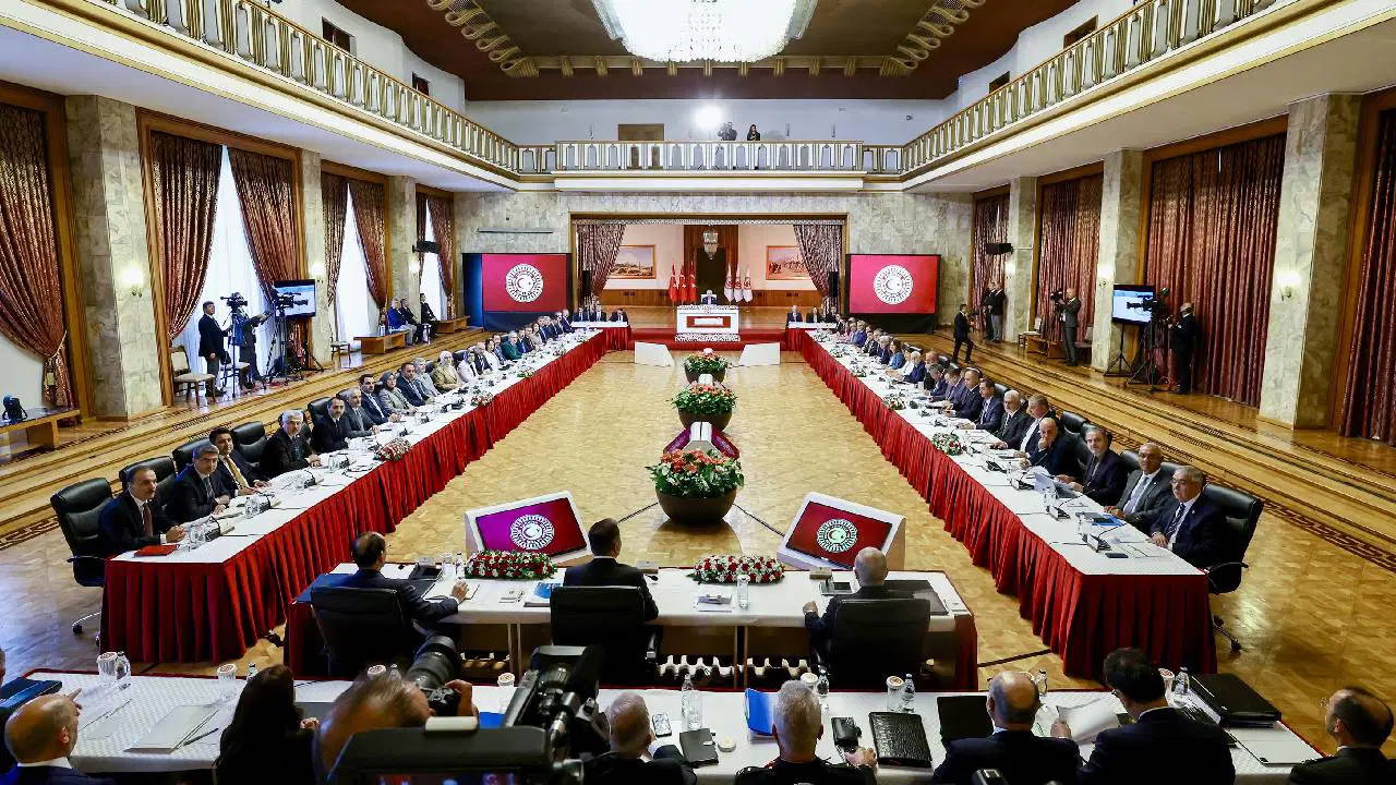 'İmralı'ya ziyarete olumlu bakıyoruz'