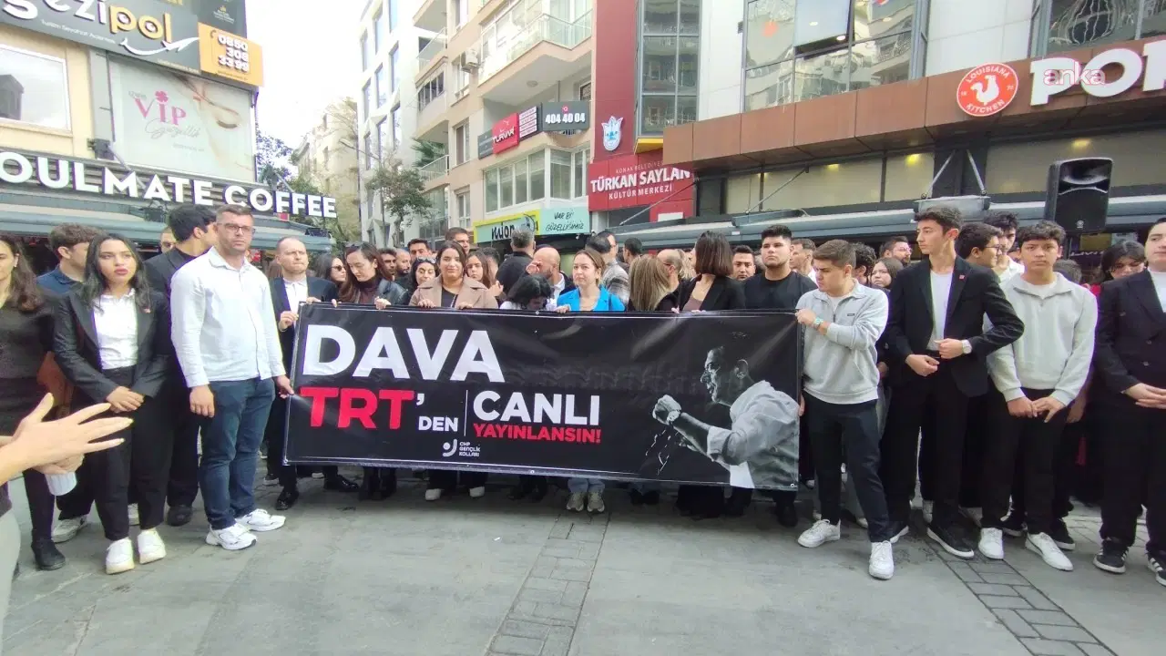CHP İzmir Gençlik Kolları’ndan, 'TRT' eylemi: 'Duruşmalar, canlı yayınlansın'