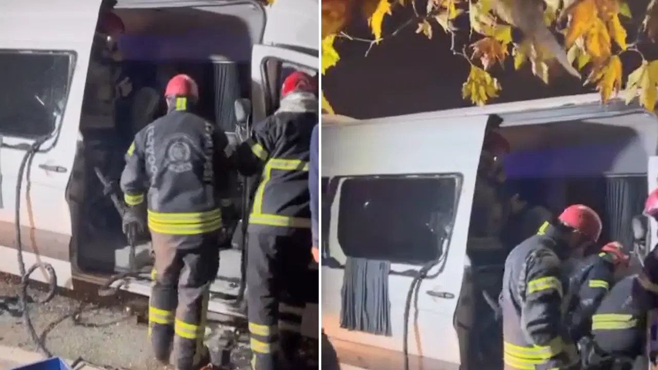 İşçileri taşıyan minibüs, TIR'a arkadan çarptı: 9 yaralı