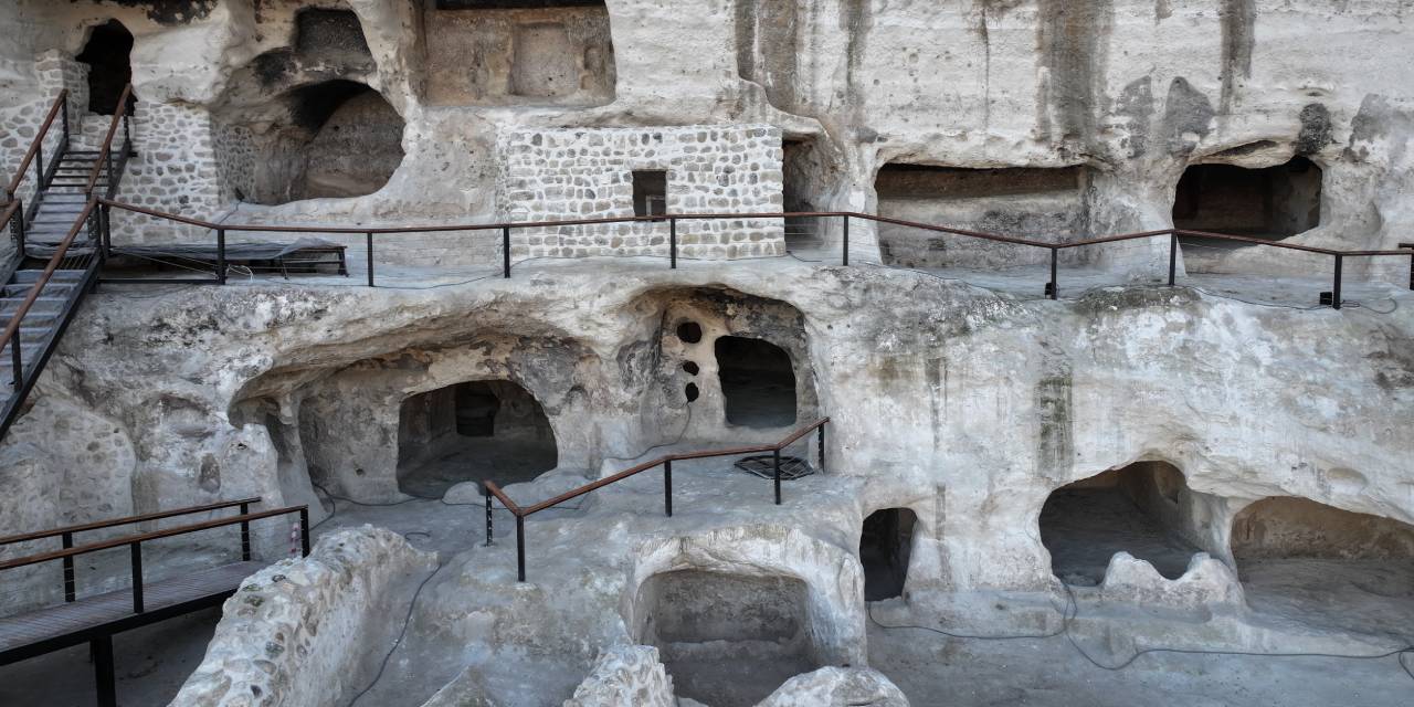 Hasankeyf'te 5 bin yıllık mağaralar turizme açılıyor
