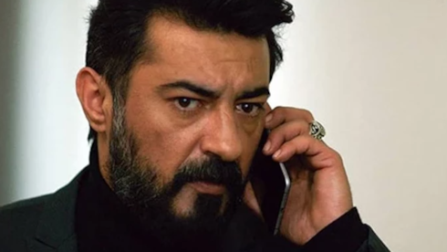 Ünlü oyuncu trafik kazası geçirdi!