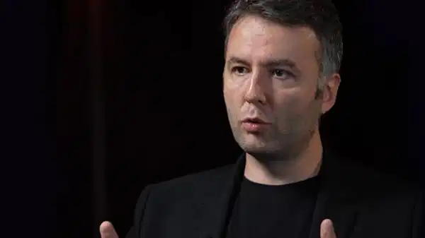 Mehmet Akif Ersoy 'örgüt kurmak' iddiası ile tutuklanmış!