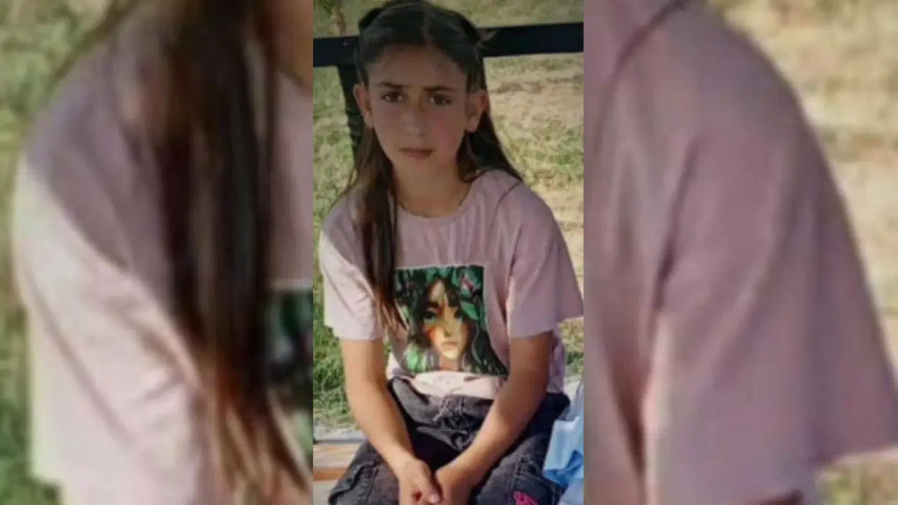 Sürücüsünün geri manevra yaptığı hafif ticari aracın çarptığı Medine öldü