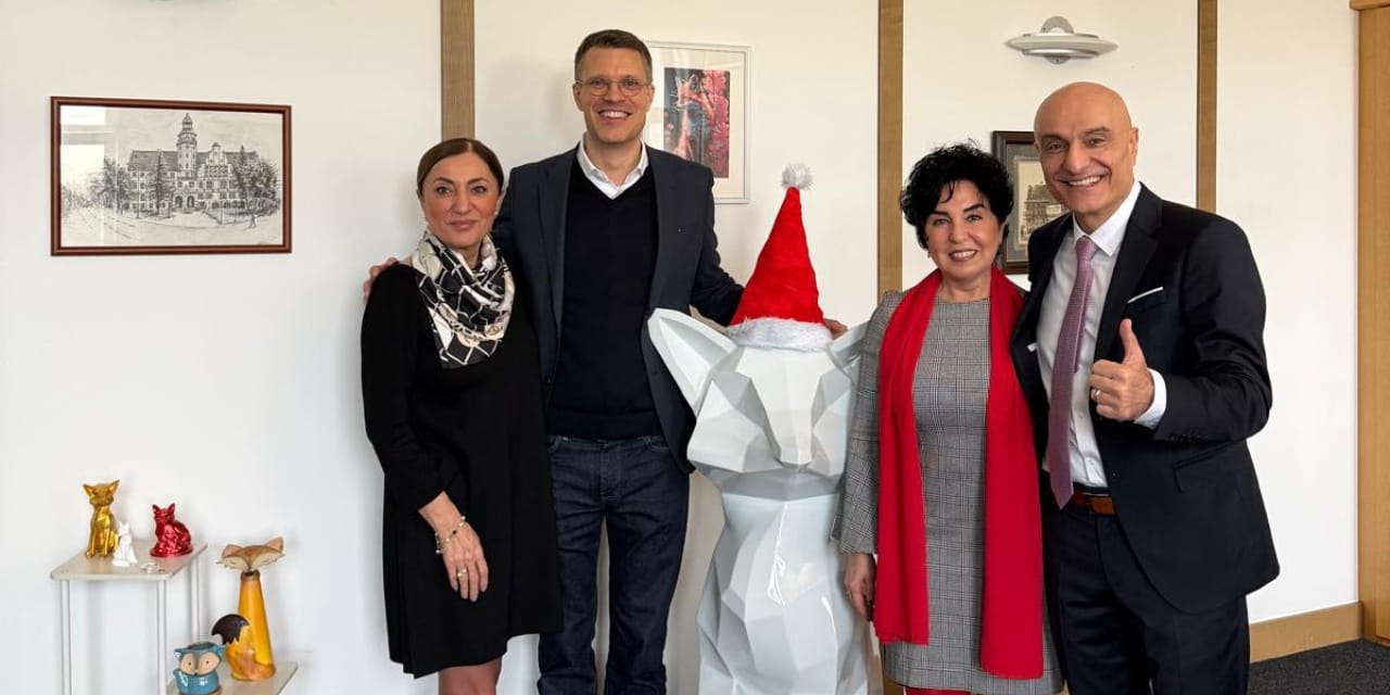 Reinickendorf’tan Univ. Prof. Dr. med. Hüseyin İnce’ye Altın Onur Madalyası: Çağımızın Öncü Kardiyoloğuna Anlamlı Takdir