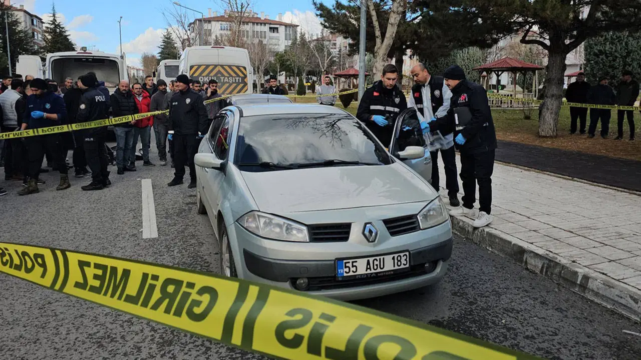 Çorum'da 30 yaşında bir erkek aracında ölü bulundu