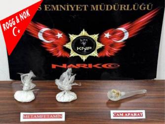 Kars'ta uyuşturucu taciri 2 kişi tutuklandı