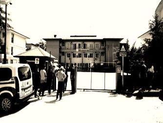 Giresun'da bir lisede cinayet, 2 kişi hayatını kaybetti: Saldırgan aranıyor