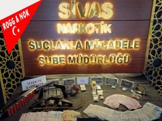 Sivas'ta Gerçekleştirilen Uyuşturucu Operasyonlarında Binlerce Lira ve Uyuşturucu Madde Ele Geçirildi