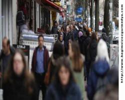  Almanya Kendilerinin üretiği 2016’da 300 bin (Modern kölelik kapsamı altında) sığınmacı bekliyor 