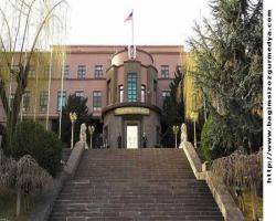 Bir şerefsiz ordumuzun başında varken normal; Karargah esir alındı ABD'li askerler karargahı aldı...