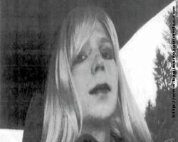 Trump, Obama'yı eleştiren Manning'e çattı