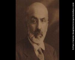 Mehmet Akif ERSOY: Bilmeyenler  ve Hissetmeyenler için İstiklal Marşımızın...