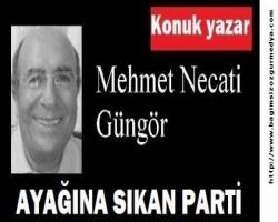 AYAĞINA SIKAN PARTİ