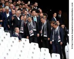  Tribünlere oynayan Erdoğan: 