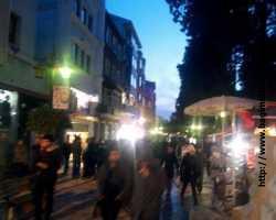 AKP seçim standına polis koruması!