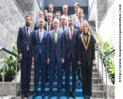 Bu pozu verenlere güvenimiz yok!