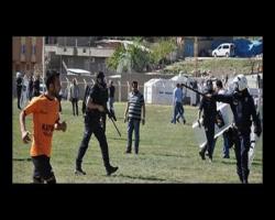 Polis sahaya TOMA'yla girdi