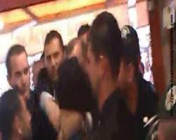 Onur Emre yağan/Elif Örnek bildirdi: Zeka özürlü diktatörün yumruklu saldırısından yeni görüntüler!