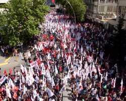 Hükümet yasaklamasına rağmen 19 mayıs halk tarafından kutlandı