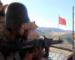  Sınırda askere ateş açıldı