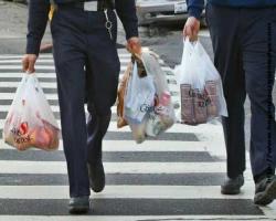 Dünyayı zehirleyen ABD'de neler oluyor; California plastik poşetlere yasak getiriyor