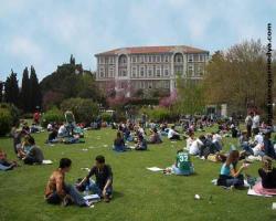 İki kutup da 'dışlanıyoruz' diyor