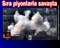 Satranç oyun başladı atlar ilerledi, sıra piyonları kullanmaya geldi...  