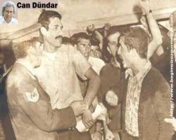 ‘Bağımsızlık uğruna al kanlara boyandık’