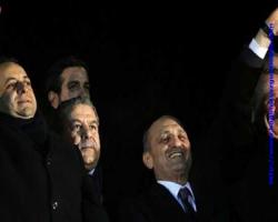 Şerefsizliği şerefe döndürecek yırtık ' Divan' oylaması ertelemişti 15.30'a yırtık divan başladı..