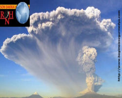 Dün Şili'deki Calbuco Volkanı 43 yıl aradan sonra indifa etti müthiş görüntüler ortaya çıktı 