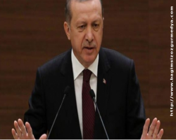 Vatan haini parti propagandası yapıyor ve yalan söylüyor 9. Muhtarlar Toplantısı'nda konuşuyor.