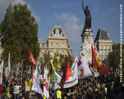 Ankara saldırısı Paris'te protesto edildi
